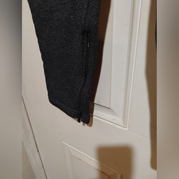 CSG Size Small Men'sGray Cargo Sweat Pants With Zip Up Ankles - Picture 3 of 11